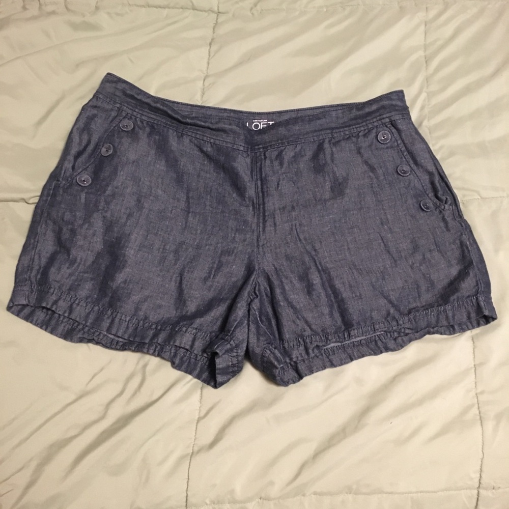 Comfy Ann Taylor shirts size large
